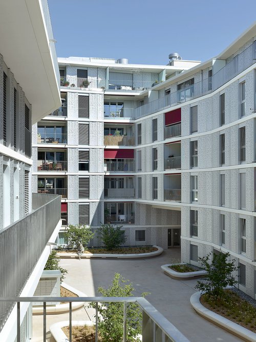 Architecture de CCHE des bâtiment de logements du Petit Mont-Riond Suisse
