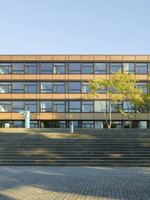 Transformation et architecture de CCHE pour le Gymnase d'Yverdon Suisse