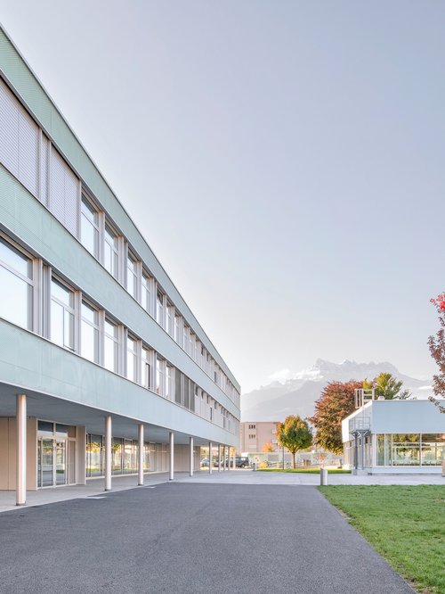 Architecture et réalisation de CCHE du Collège les Dents du Midi Suisse