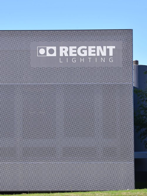 Facade de CCHE pour la rénovation du bâtiment Regent Lighting SA Suisse