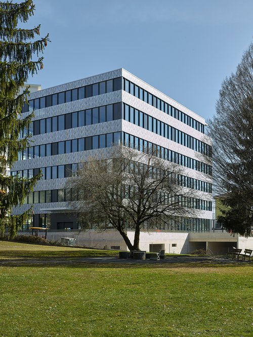 Architecture de CCHE pour le bâtiment administratif Unimed Suisse